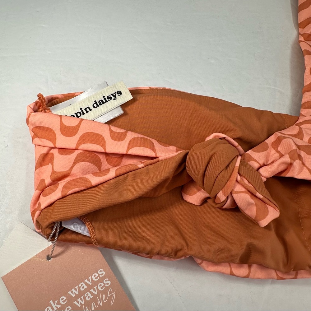 Dippin Daisys Swim Top Women’s Small Cali Bikini New Wave Back Tie NWT - Picture 9 of 13
